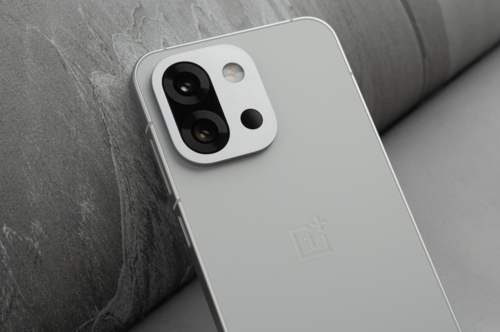OnePlus   Nothing!    ?