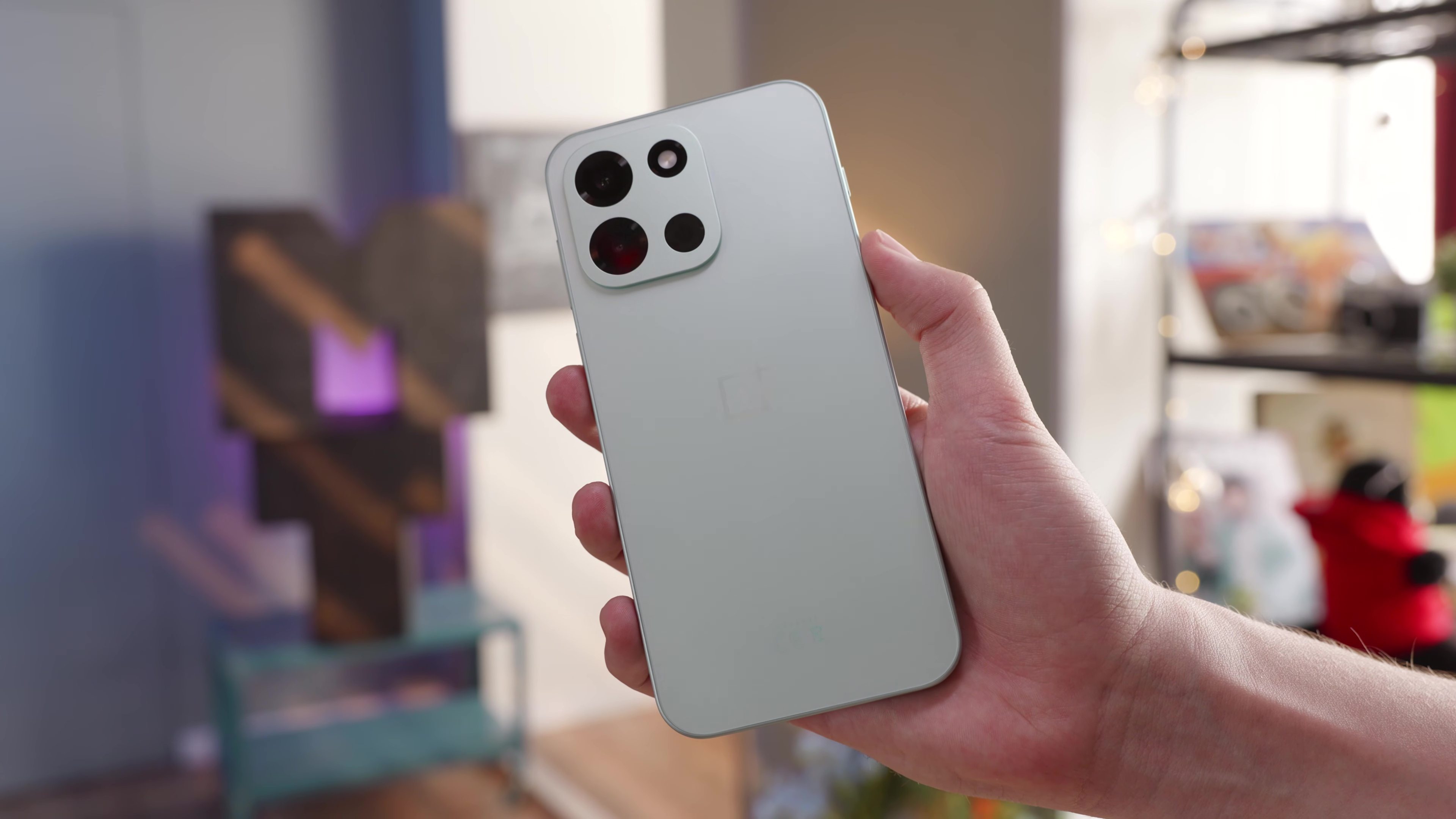 Обзор OnePlus Nord 6: игровой OnePlus за копейки