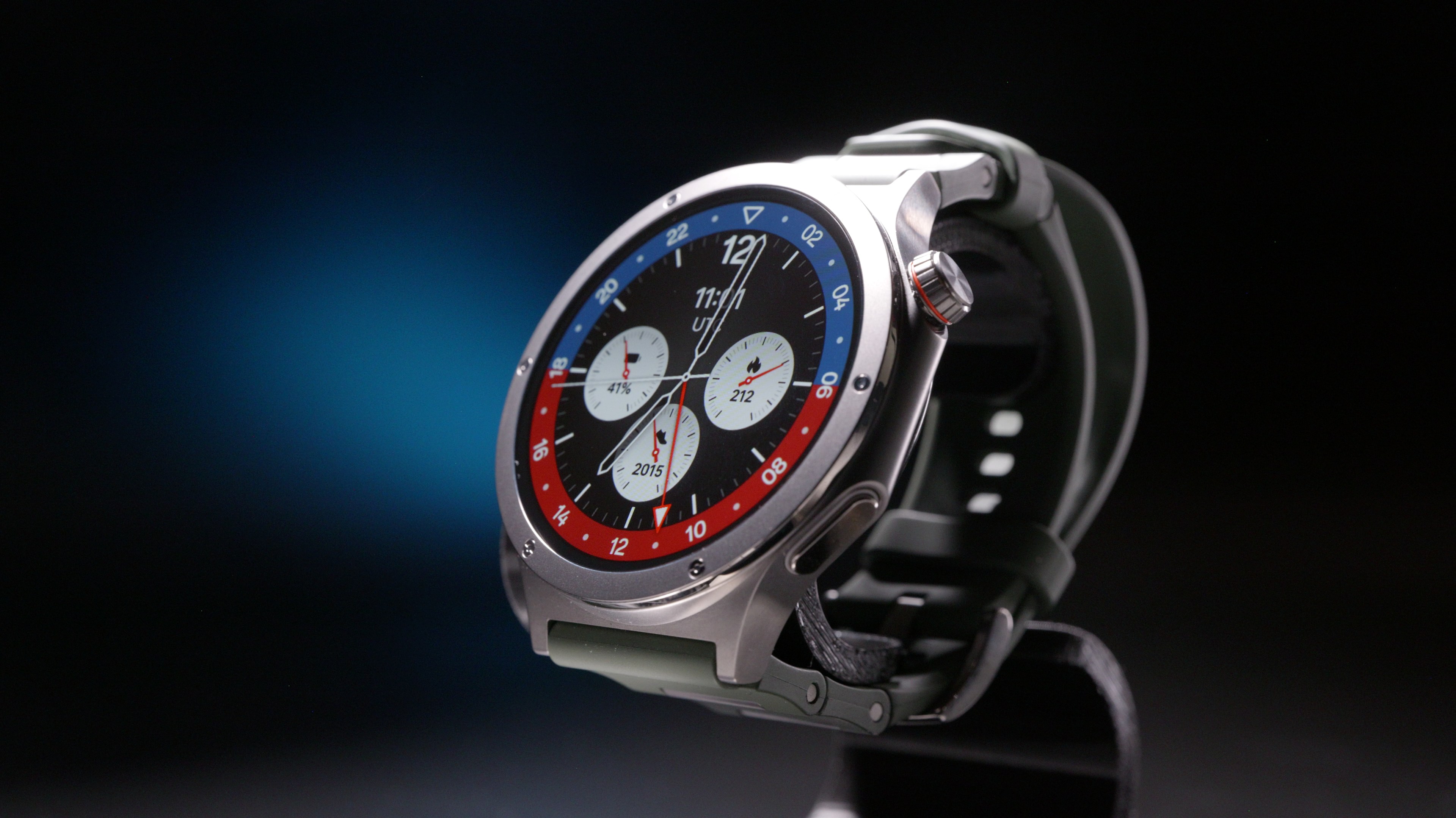 Обзор умных часов OnePlus Watch 4: часы не для всех
