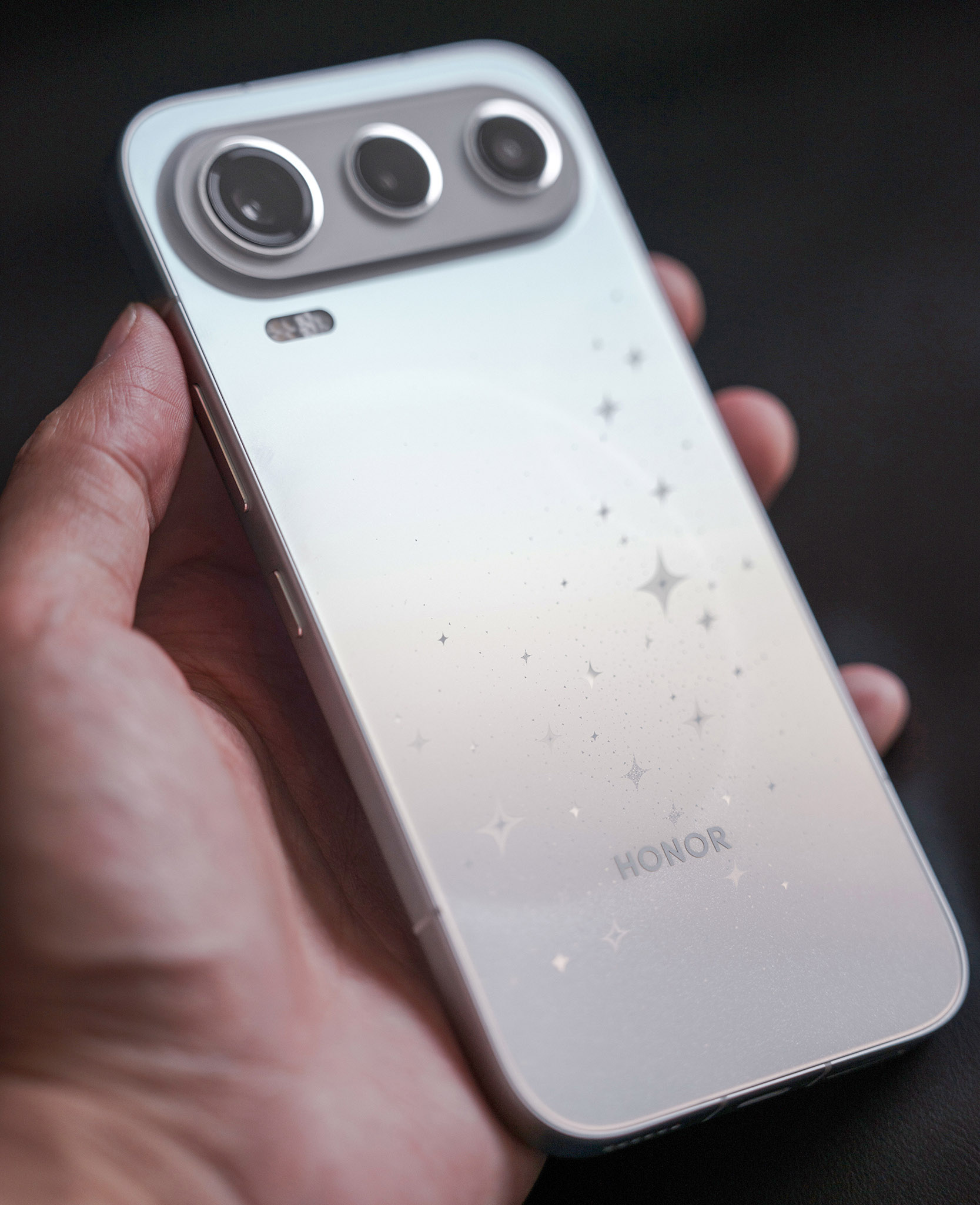 Honor 600 и 600 Pro во всех цветах красуются на рендерах и живых фото