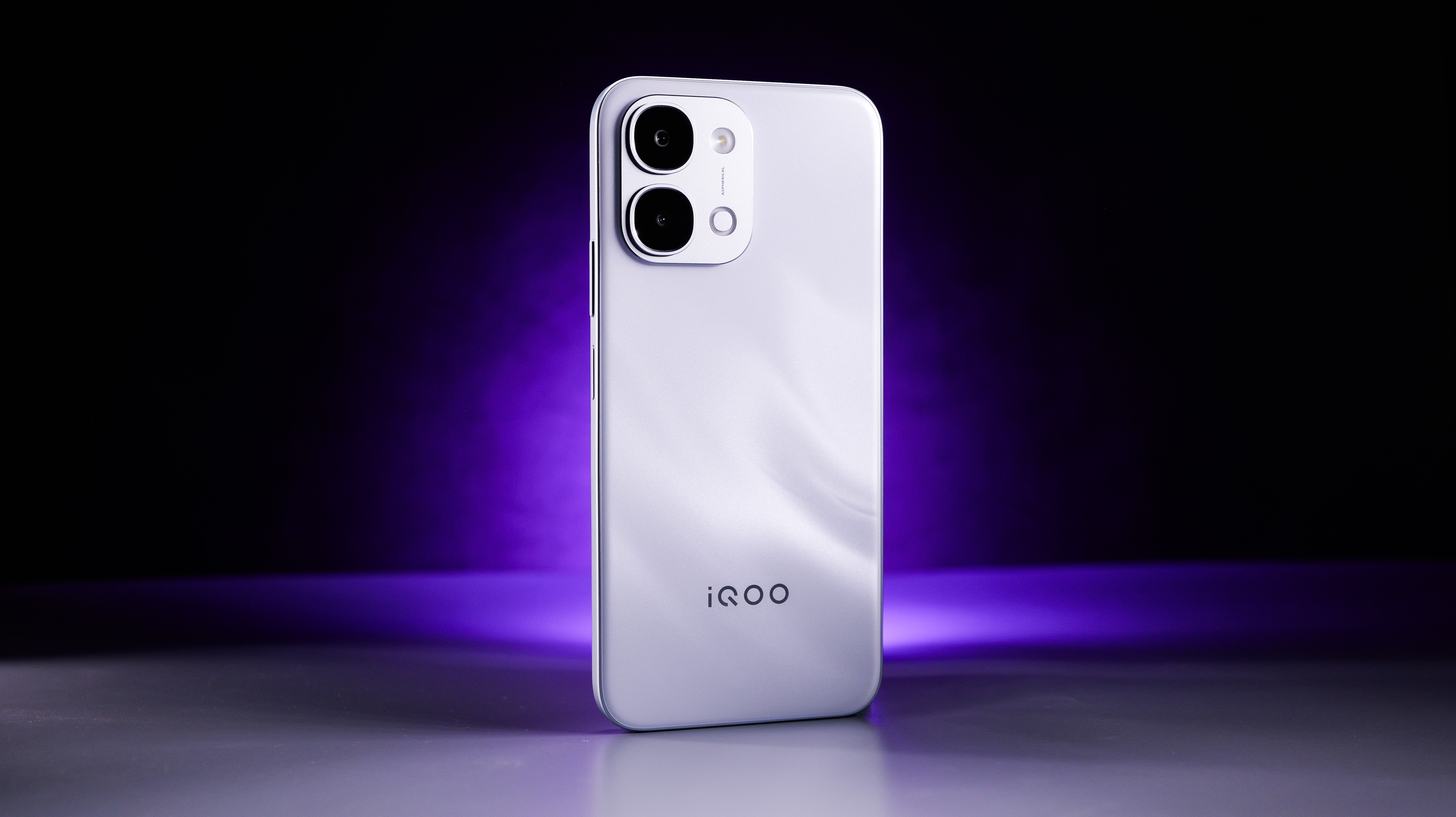 Обзор iQOO Z11x 5G: двое суток в кармане, IP69 в придачу