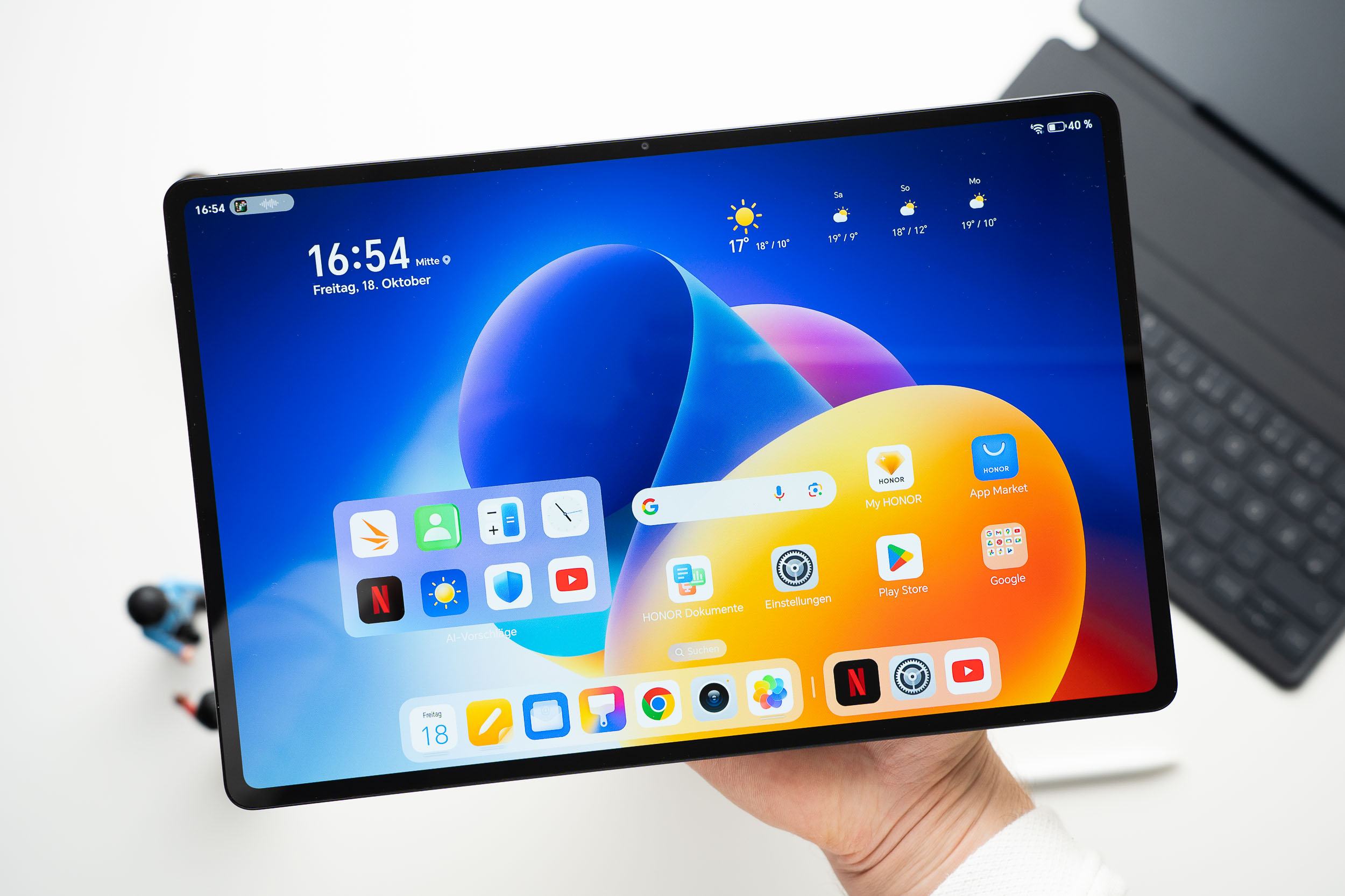 Honor MagicPad 2 с OLED-экраном подешевел ниже 26 000 рублей