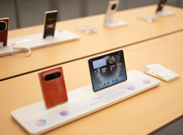 Honor уже тестирует «широкий» Fold в стиле iPhone Ultra