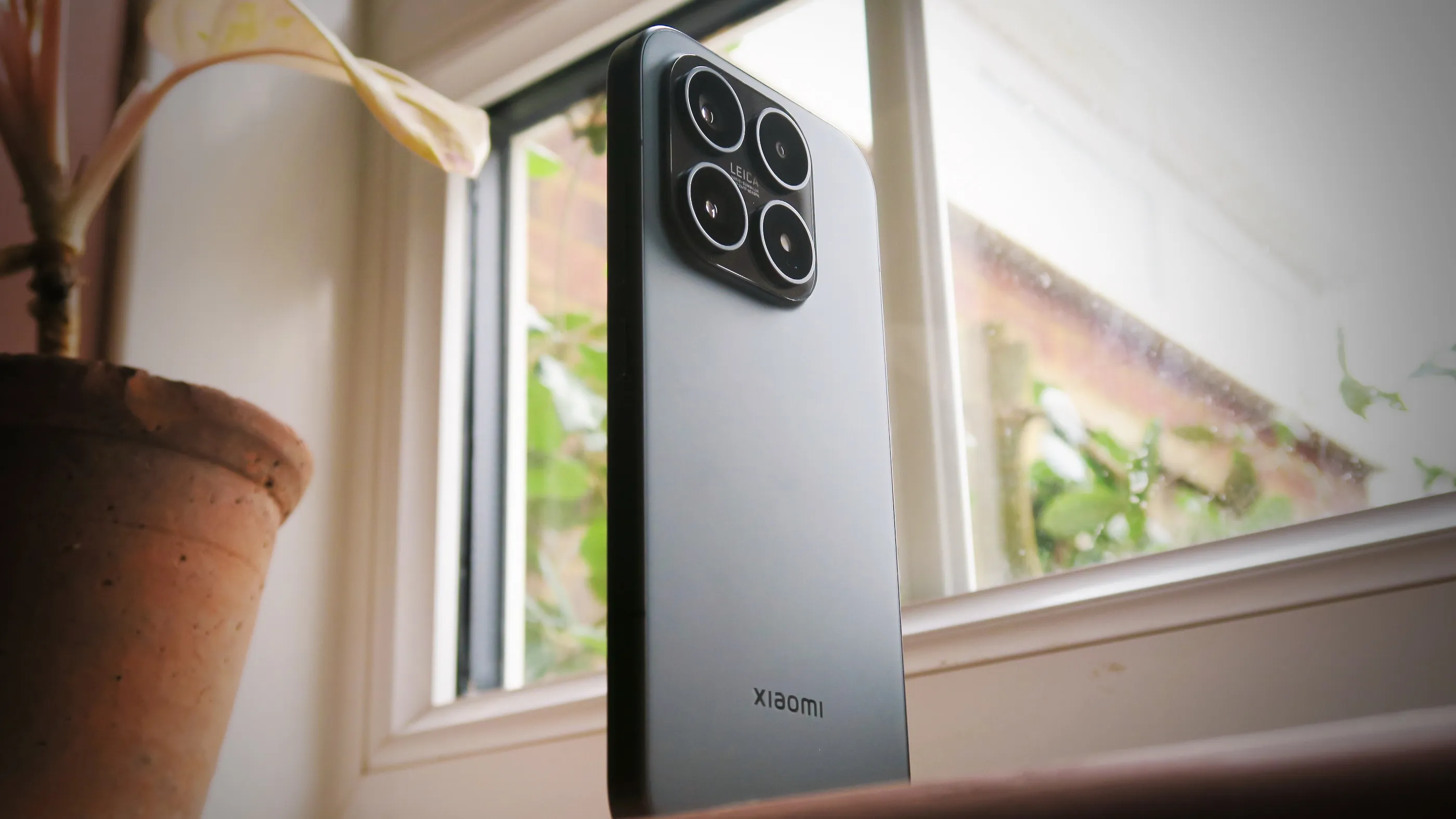 Xiaomi 18 отложен до весны? Бренд может повторить новую стратегию выпуска iPhone