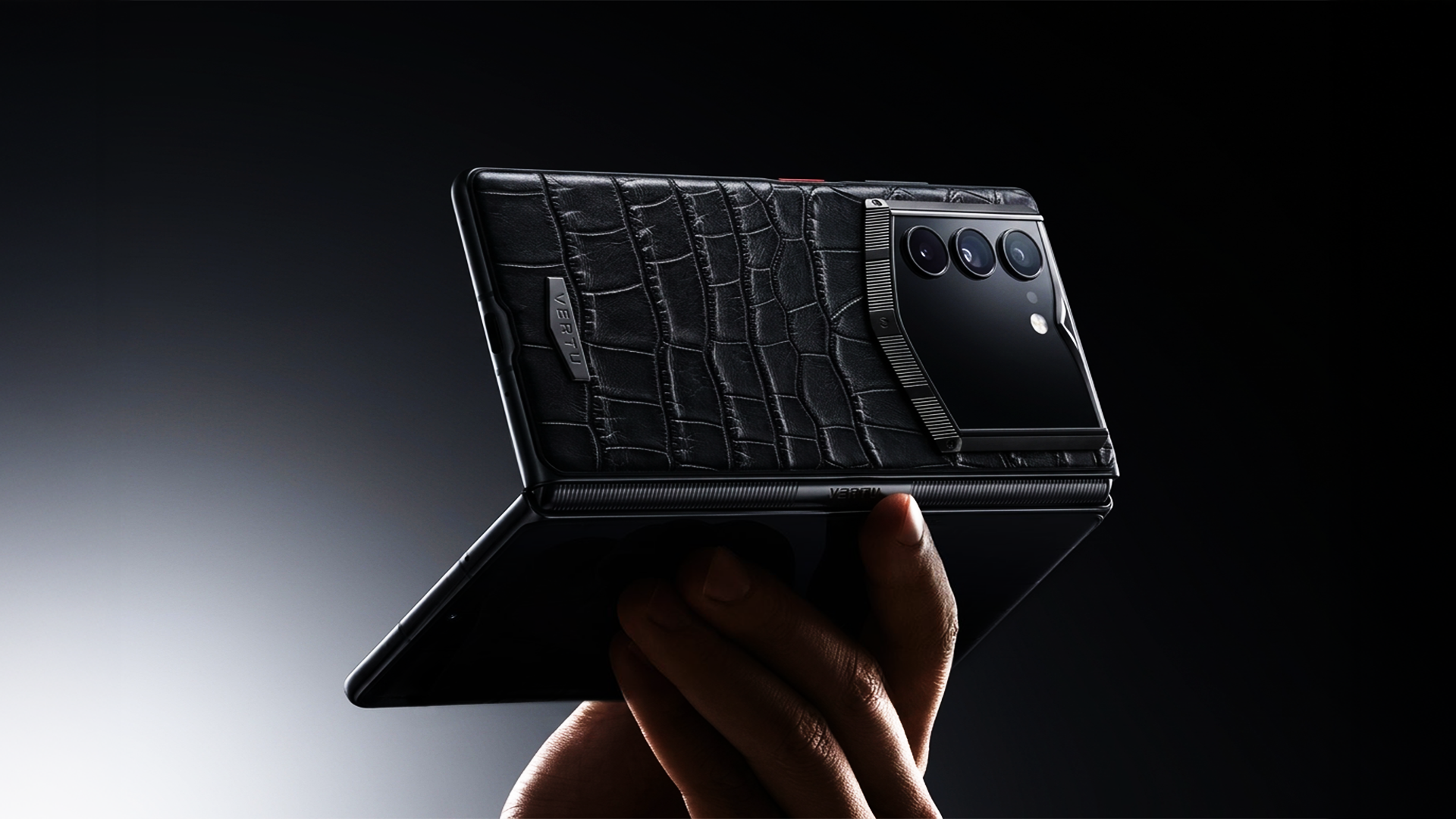 Анонс Vertu AlphaFold: люксовый фолд на Snapdragon 8 Elite