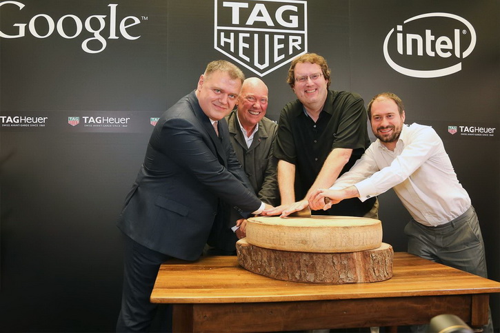  TAG Heuer Connected -    Intel   Android Wear