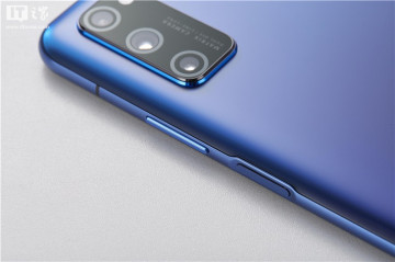 Honor V30      