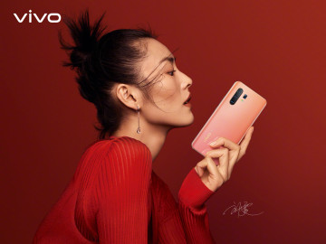 - Vivo X30     