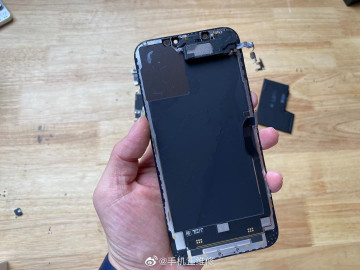   iPhone 12 Pro Max  :    3 