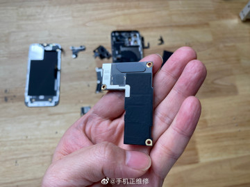   iPhone 12 Pro Max  :    3 