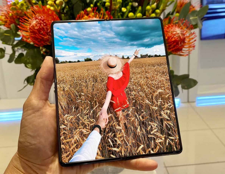 Samsung     Note    Galaxy Z Fold 3