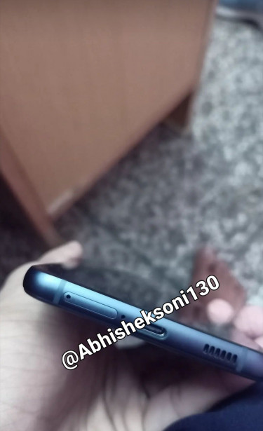 Samsung Galaxy S21 FE       ? 
