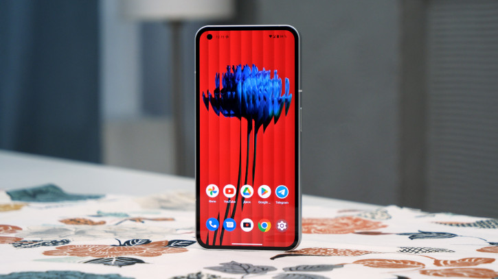  Nothing Phone (1):  !   ?