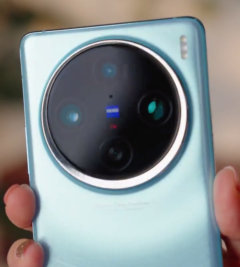 Vivo X100 и X100 Pro в нескольких цветах распаковали на видео