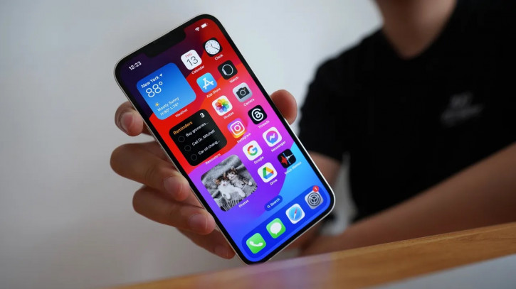 Apple поставила iOS 18 на паузу из-за проблем iOS 17
