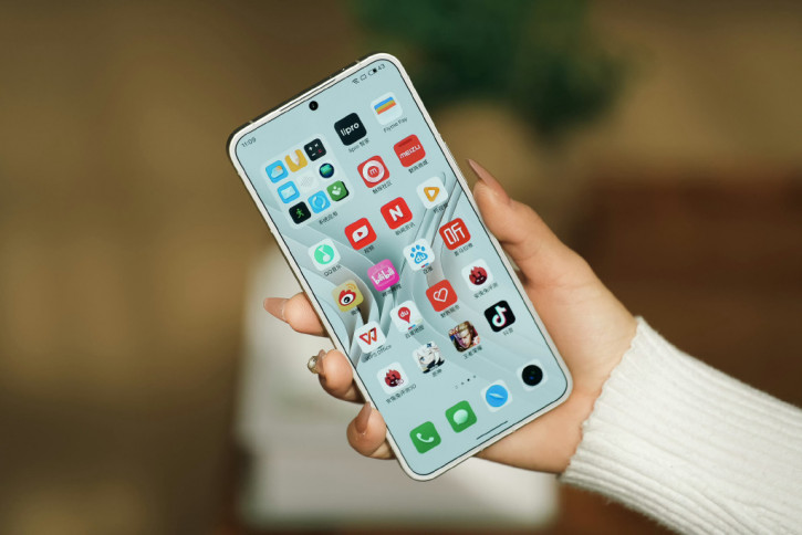 Набор камер и задняя панель Meizu 21 рассекречены до анонса