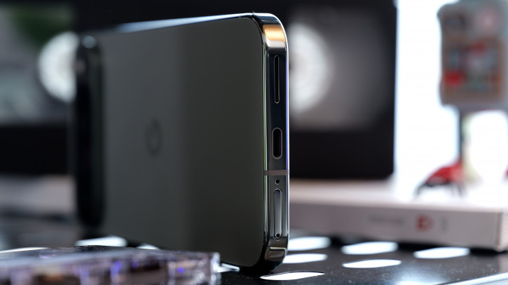  Google Pixel 9 Pro XL: -  