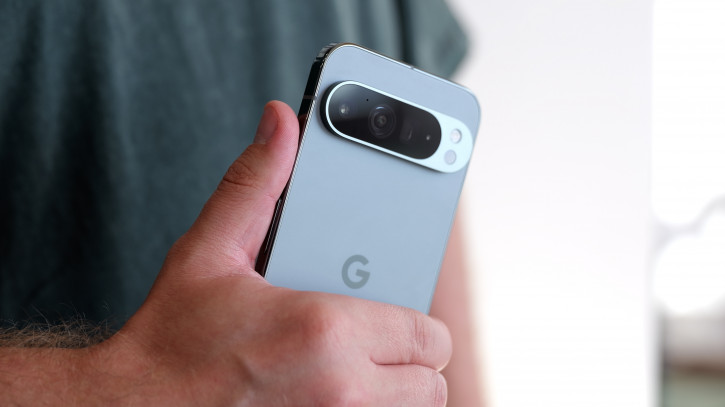  Google Pixel 9 Pro XL: -  