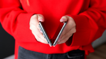  Tecno Phantom V Fold 2:     ()