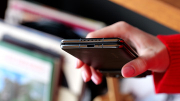  Tecno Phantom V Fold 2:     ()