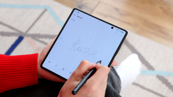  Tecno Phantom V Fold 2:     ()
