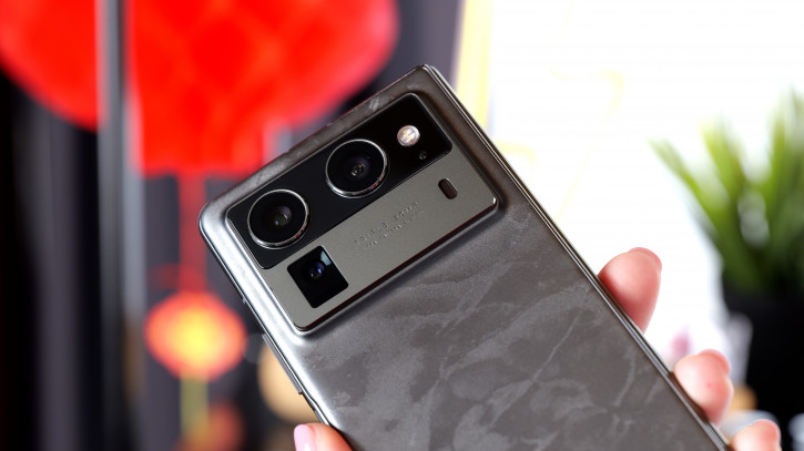  Tecno Phantom V Fold 2:     ()
