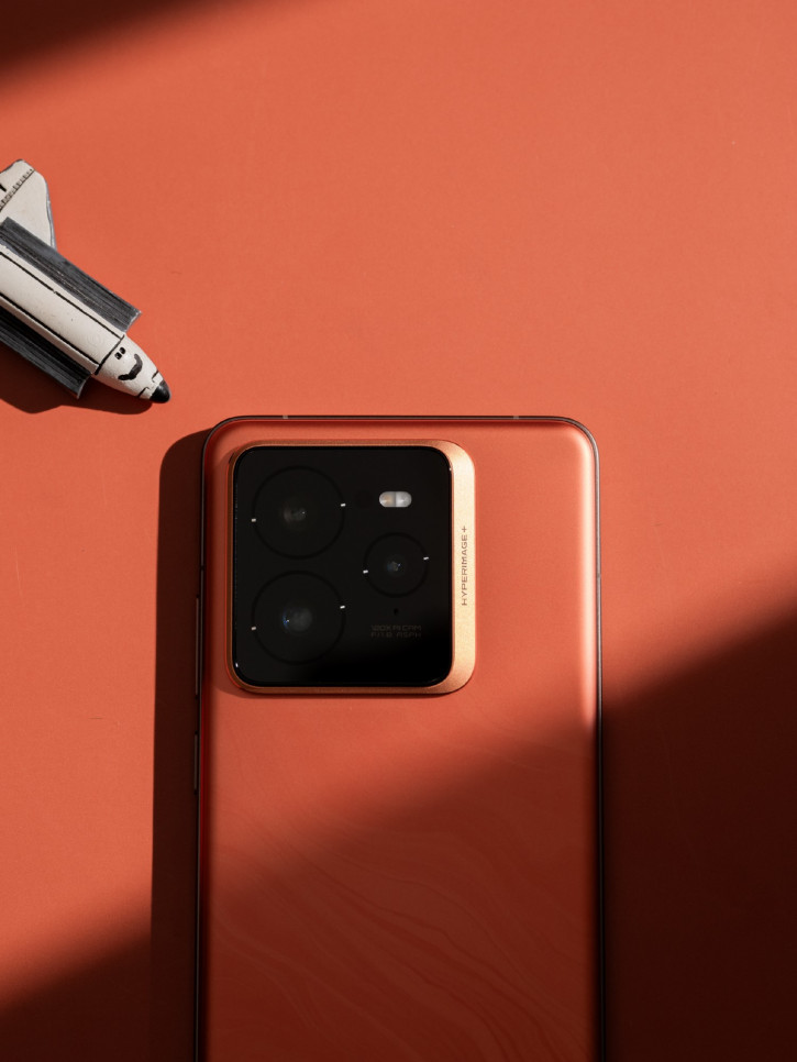 Realme GT7 Pro   Snapdragon 8 Elite  :  