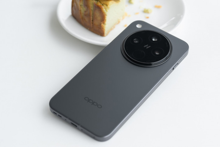  OPPO Find X8 mini     