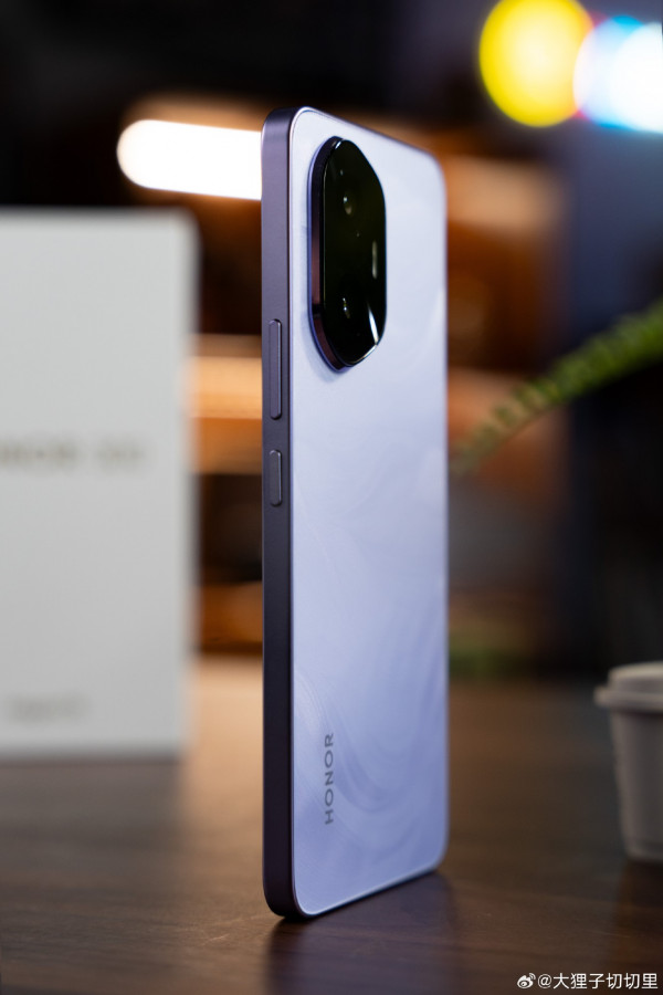 Honor 300 Pro показали на первых живых фото и постерах