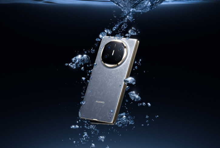 Huawei Mate X6      