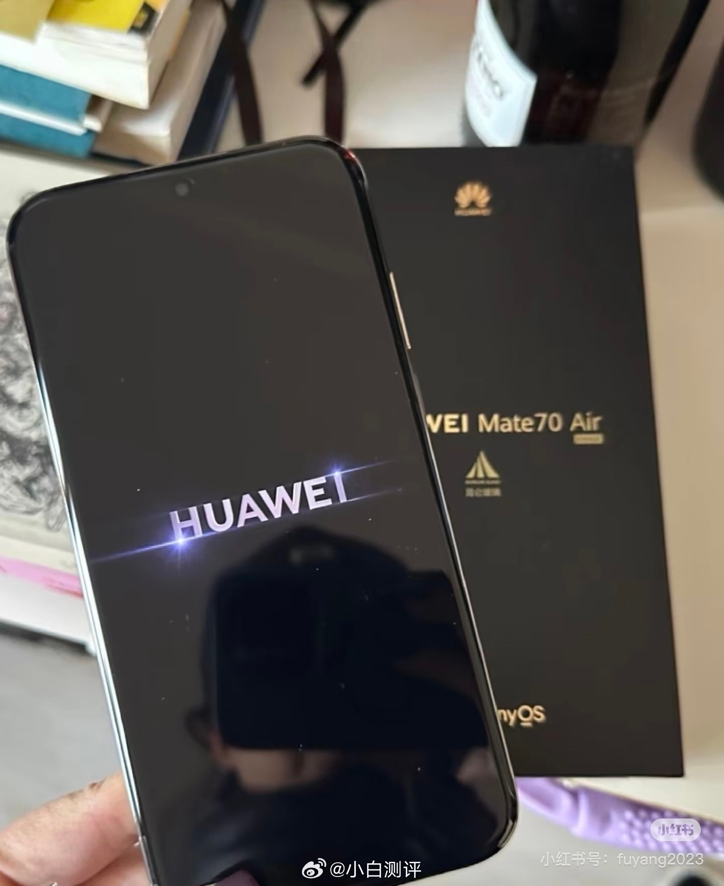 Огромный Huawei Mate 70 Air засветился на шпионских фото до анонса
