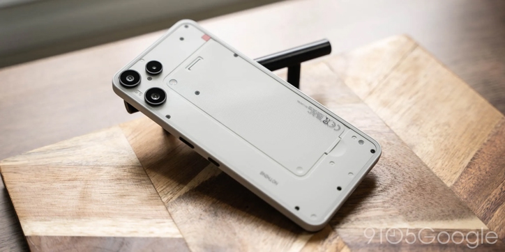 Фанаты заставили Nothing дать заднюю насчёт предустановленного мусорного ПО