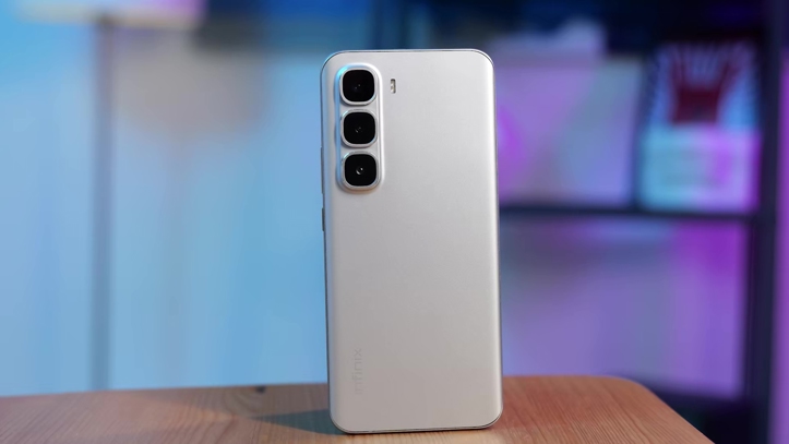 Обзор Infinix Hot 60 Pro+: доступный тонкофон без компромиссов