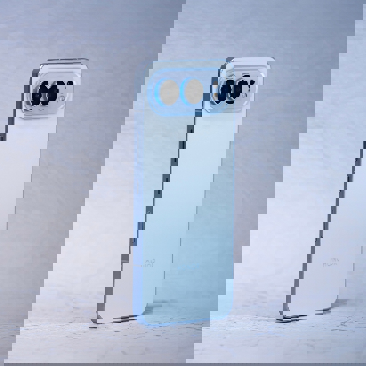 Honor 500 показался на постере и качественном фото: что выяснилось?