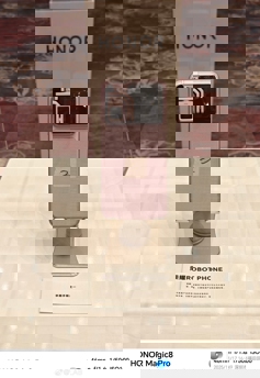 Пять прототипов Honor Robot Phone выставили на витрину в Китае