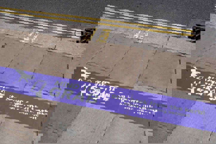 Фу, у него Samsung! Уличные воры презирают Android-смартфоны