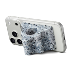 Apple представила Hikawa Phone Grip & Stand: держатель-подставка за 5700 рублей