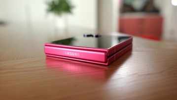 Обзор Samsung Galaxy Z Flip 7: главная Android-раскладушка