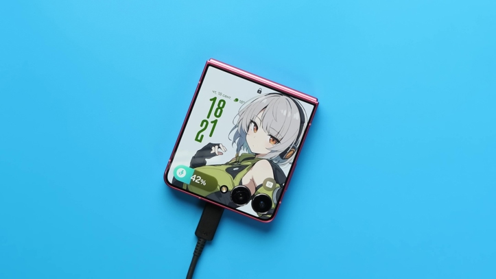 Обзор Samsung Galaxy Z Flip 7: главная Android-раскладушка