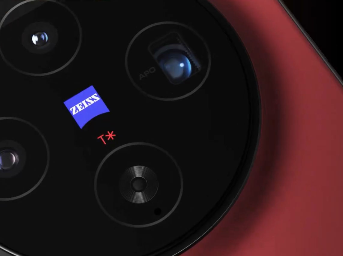 Первый взгляд на редкий красный Vivo X300: видео