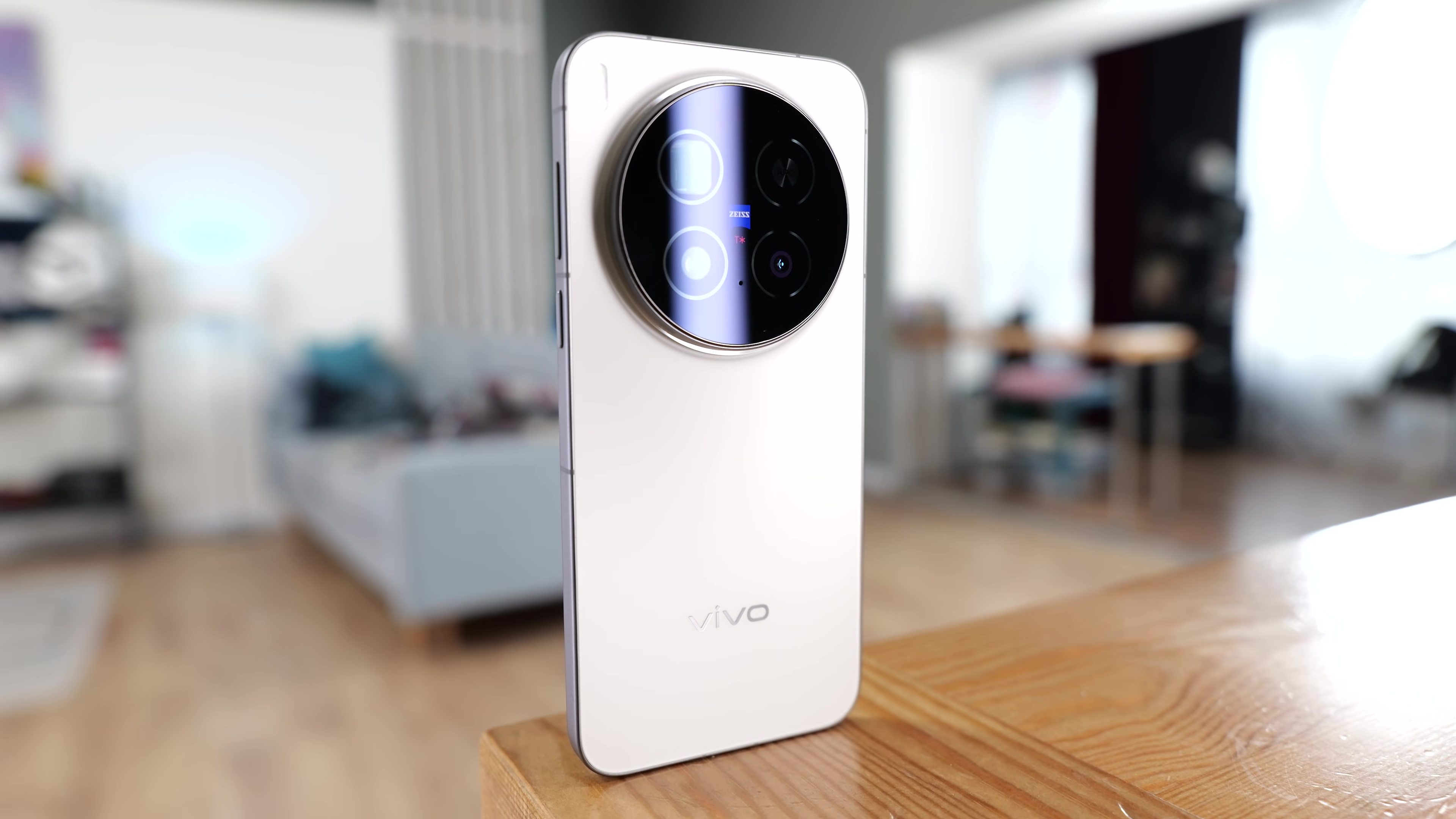 Обзор vivo X300 Pro: баланс с упором на камеру