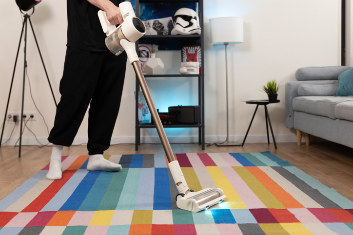 Обзор беспроводного вертикального пылесоса Dreame R10S Aqua: могу и помыть!