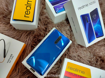   Realme X2 Pro     