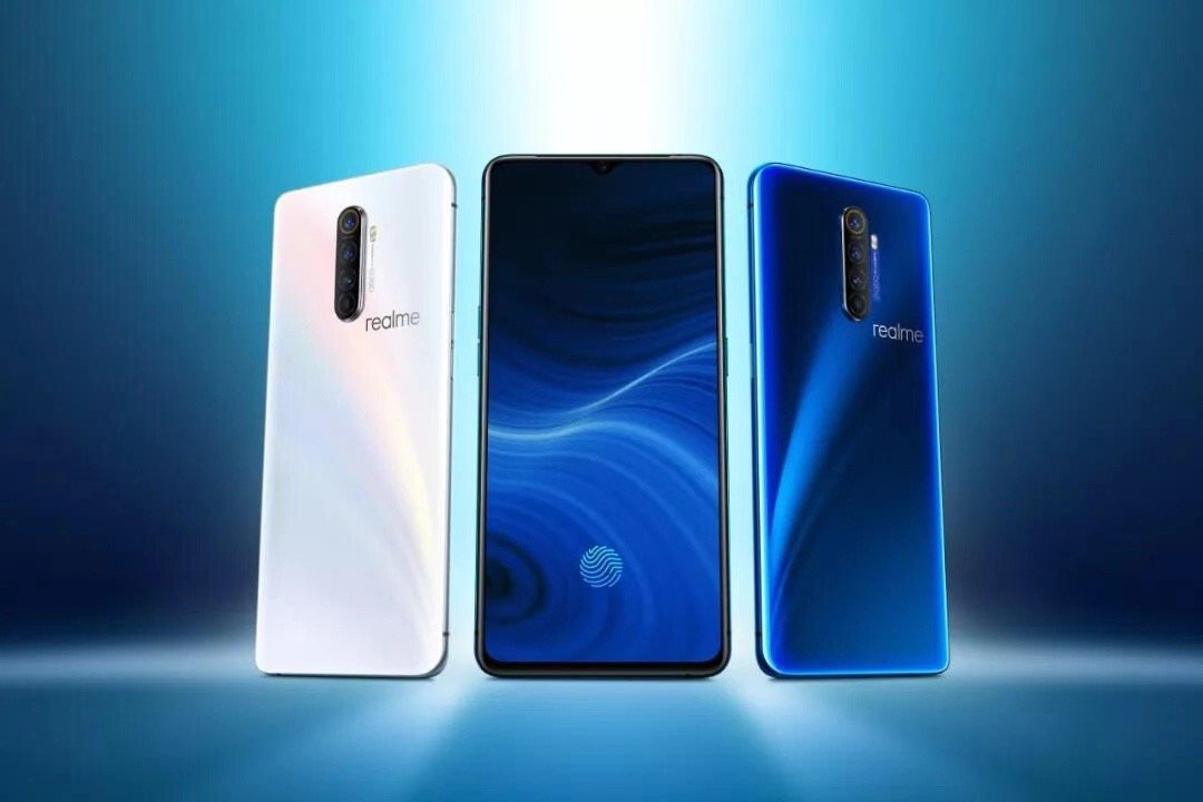Рендер и промо-фото Realme X2 Pro в синем и белом цветах