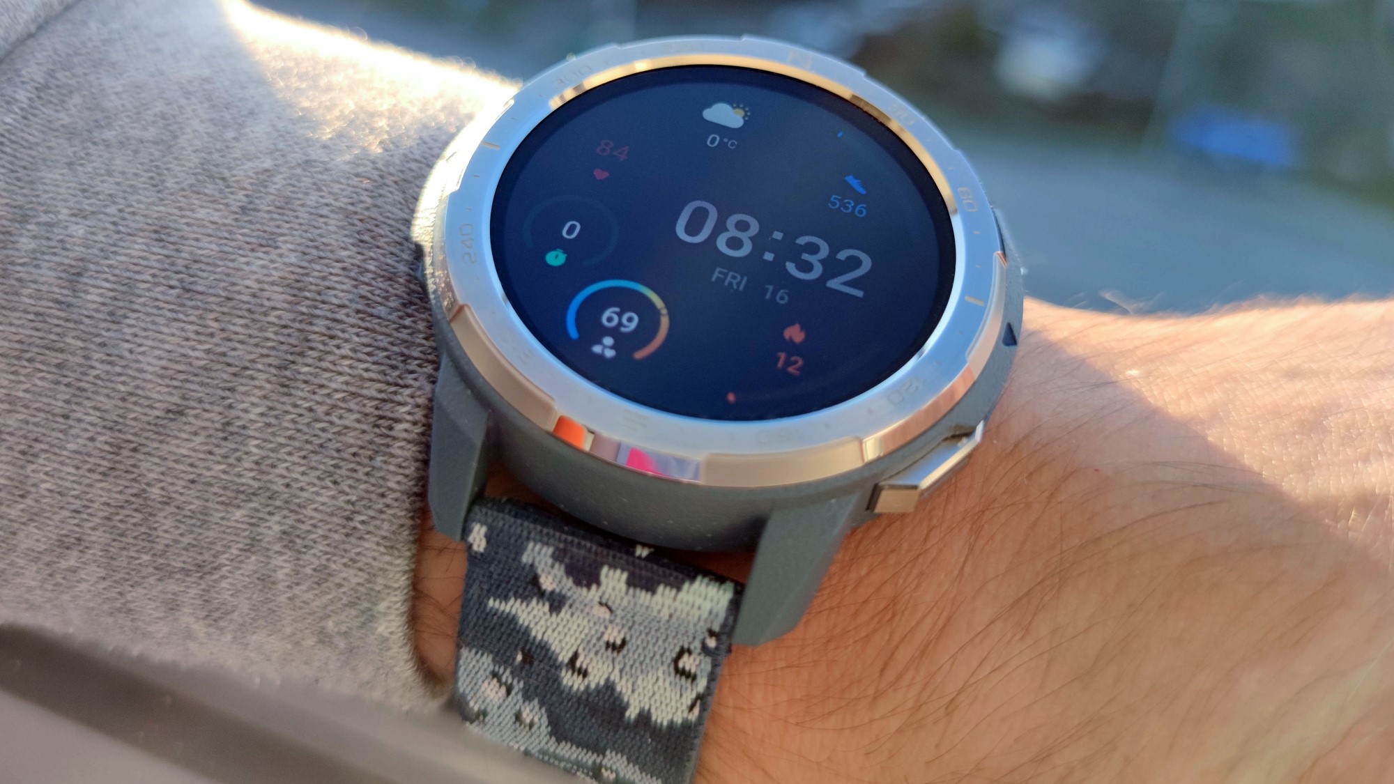 Обзор Honor Watch GS Pro: умные часы для экстремалов в стиле G-Shock