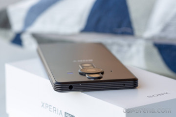 Sony Xperia Pro-I        (+ )