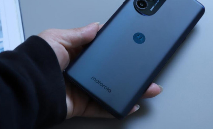 Motorola может вновь спутать карты Xiaomi: Moto X40 на низком старте