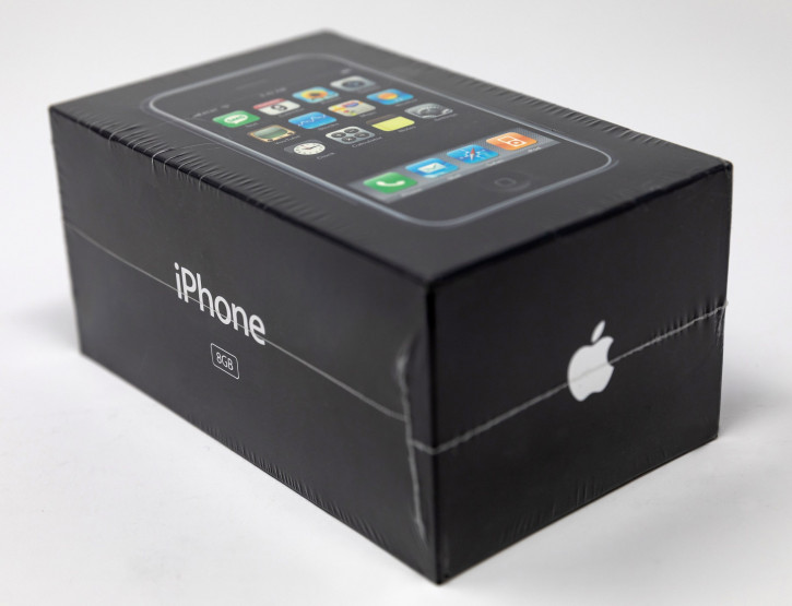 Нераспечатанный iPhone первого поколения ушёл с молотка за дикую сумму