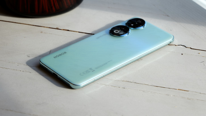  Honor 90:  