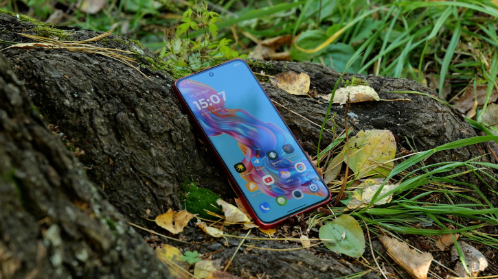  Moto S50:    